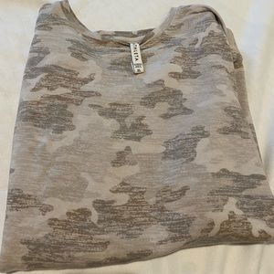 Athleta camo sweatshirt XL